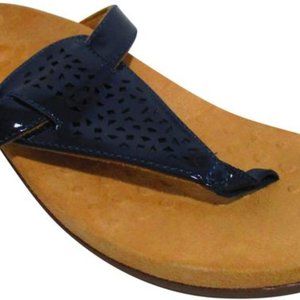 SAC*Vionic Black Patent T Strap Thong Sandals Flats